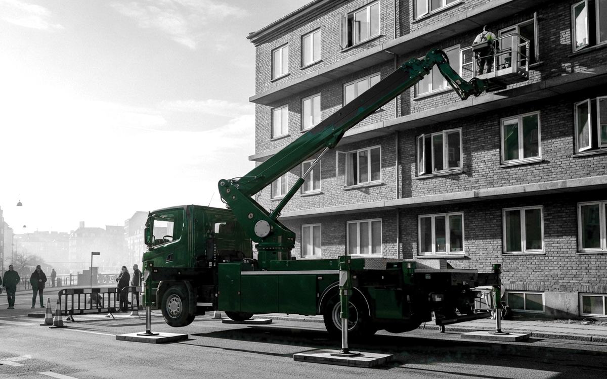 Автовышка от 16 м — аренда с экипажем в Москве